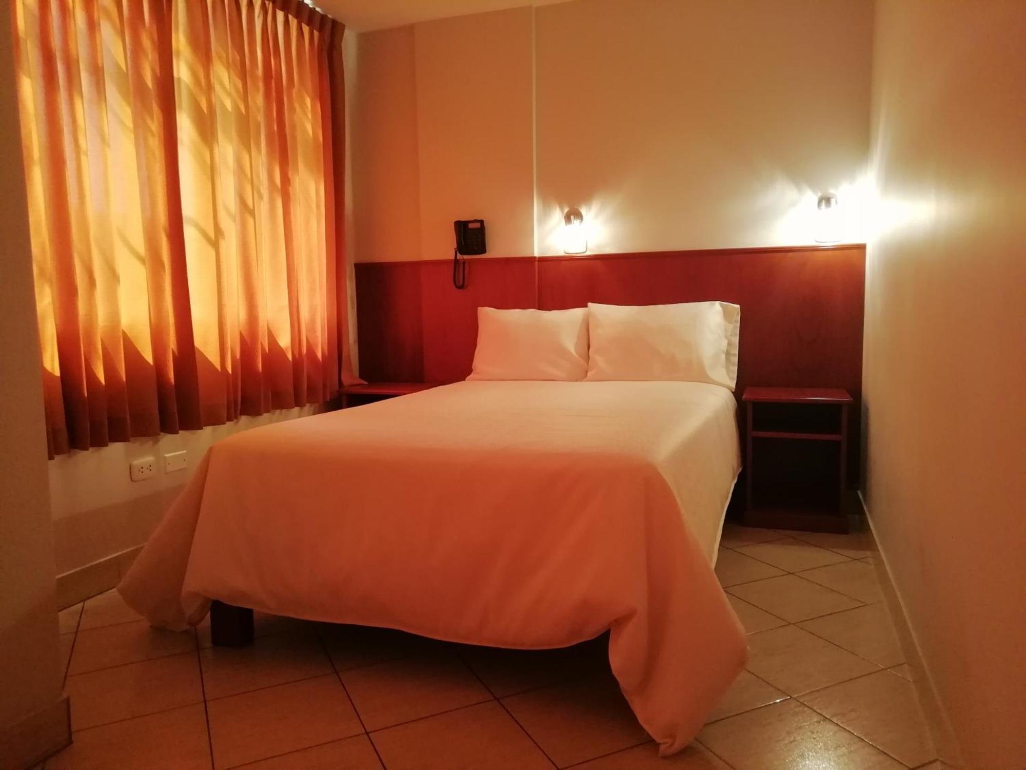Hostal Vasco Tacna Exterior photo